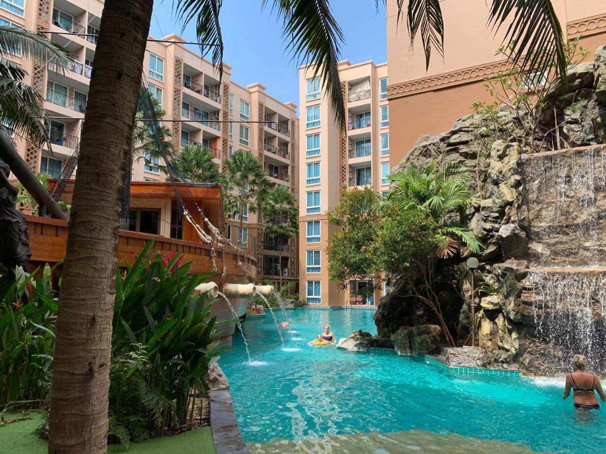 Atlantis Condo Resort Jomtien Beach Exteriör bild
