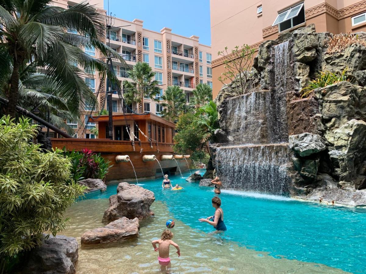Atlantis Condo Resort Jomtien Beach Exteriör bild