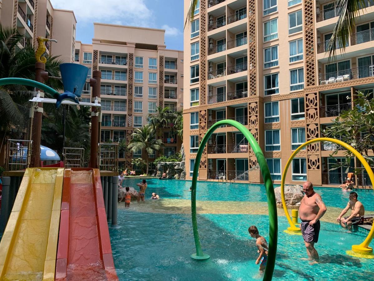 Atlantis Condo Resort Jomtien Beach Exteriör bild