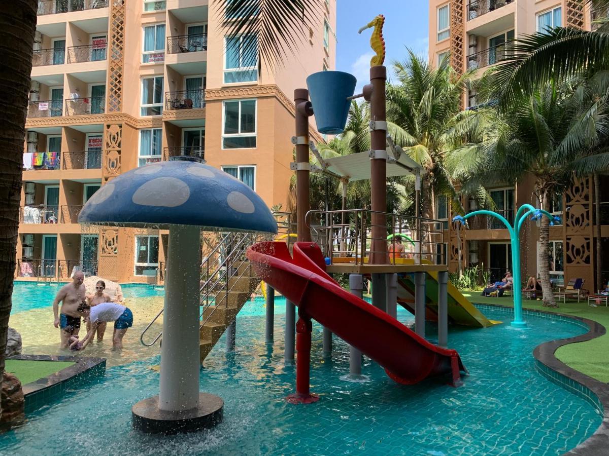 Atlantis Condo Resort Jomtien Beach Exteriör bild