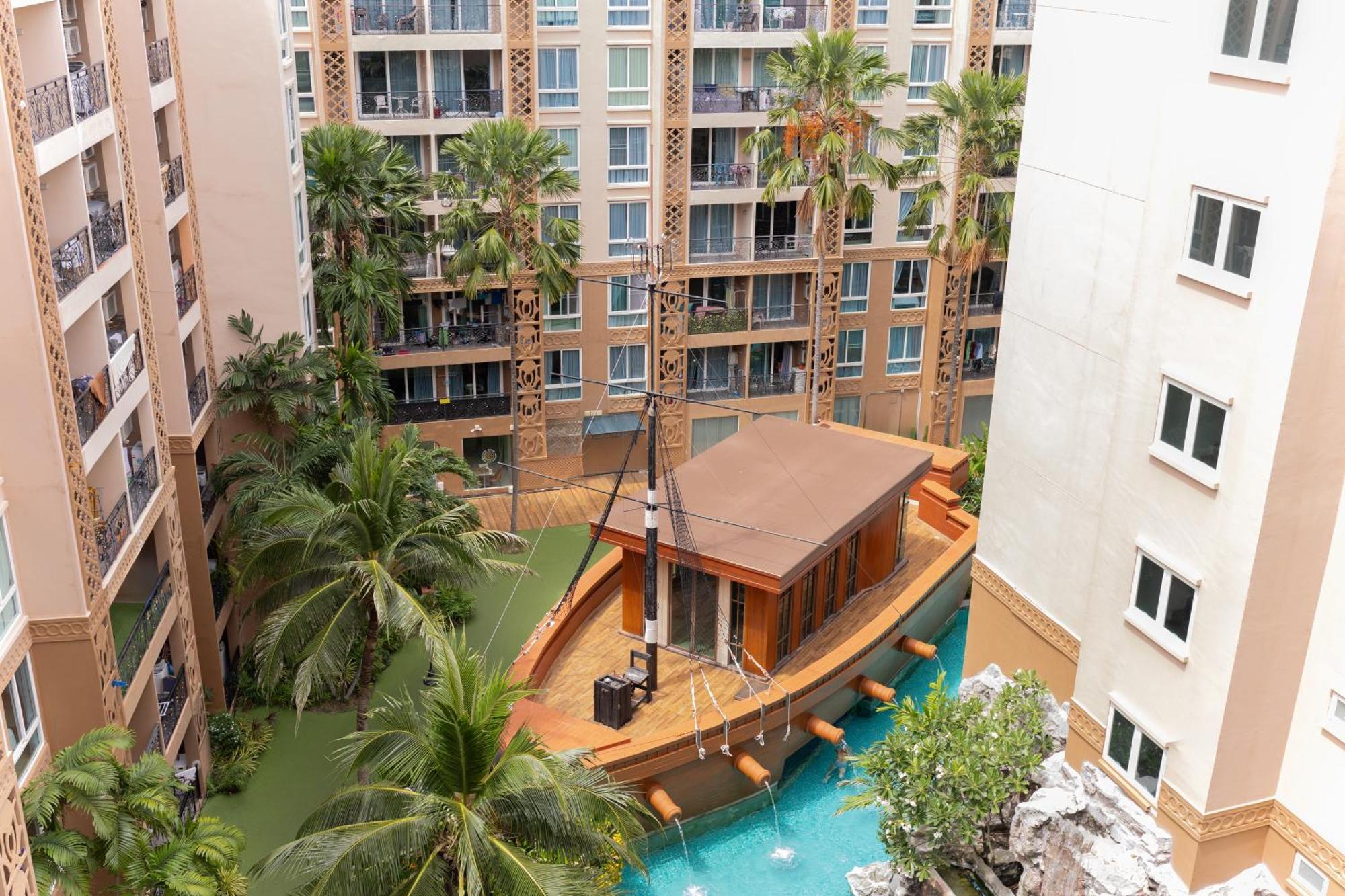 Atlantis Condo Resort Jomtien Beach Exteriör bild