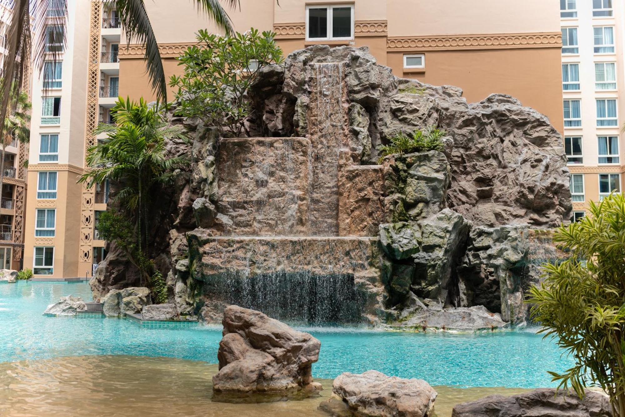 Atlantis Condo Resort Jomtien Beach Exteriör bild